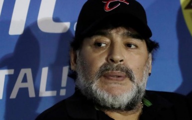 Diego Maradona is aangesteld als trainer van Gimnasia y Esgrima