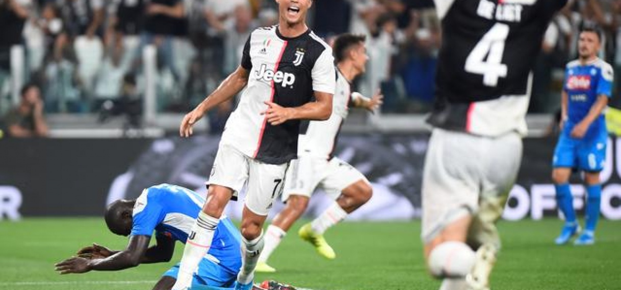 Juventus boekt bij debuut De Ligt spectaculaire zege op Napol