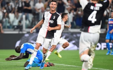 Juventus boekt bij debuut De Ligt spectaculaire zege op Napol