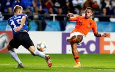 ‘Supertrotse’ Memphis blij met hoofdrol in vijftigste Oranje-interland