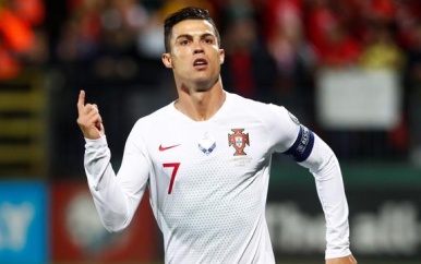 Ronaldo leidt Portugal naar overwinning