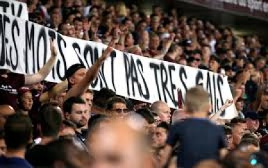 Voorzitter Franse voetbalbond tegen staken van duels bij homophobe uitingen