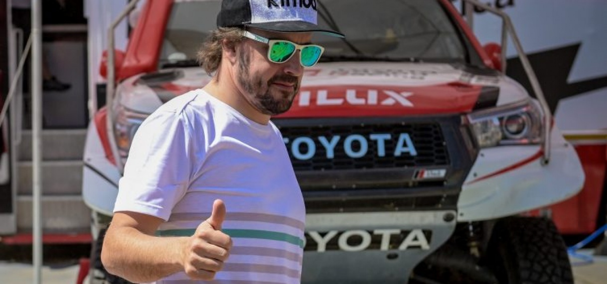 Definitief: Fernando Alonso gaat debuut in Dakar Rally maken