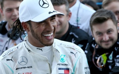 Hamilton baalt van ‘niet optimale’ strategie Mercedes in Japan