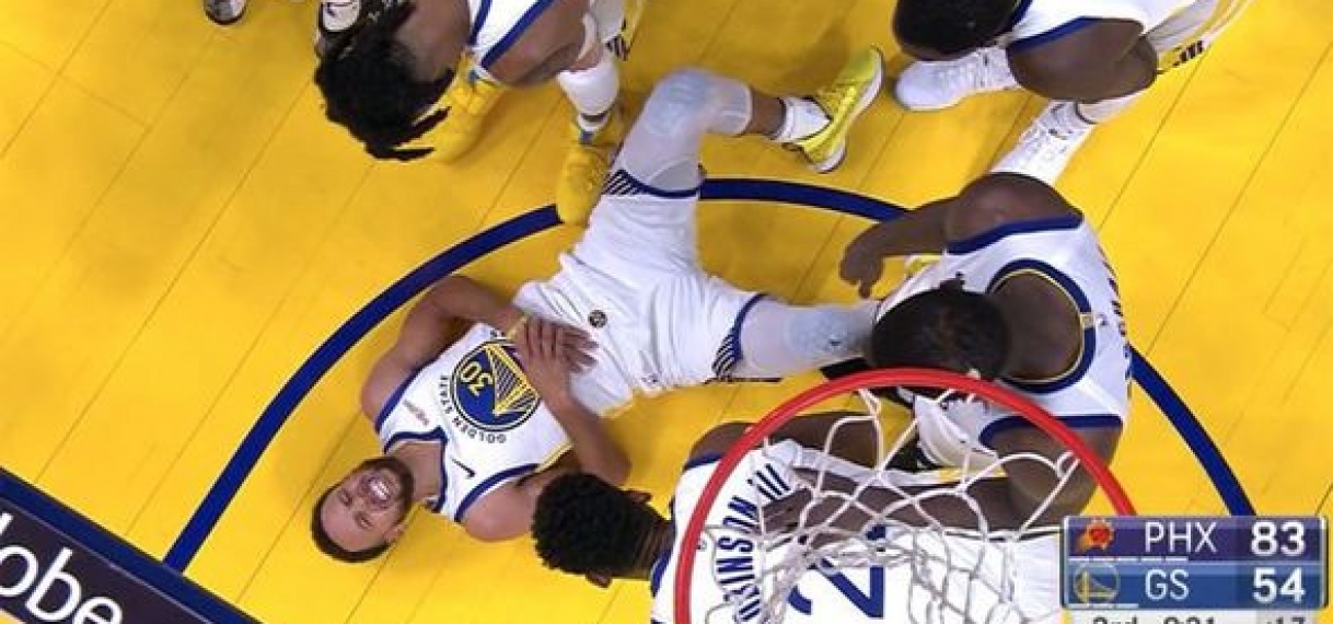 Warriors verliezen weer en zien vedette Curry uitvallen met gebroken hand