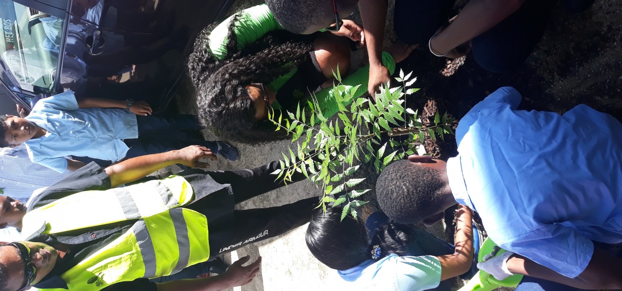 Caricom Jeugdambassadeur roept op tot verzorging milieu en natuur