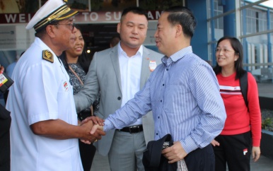Dc Jurel ontvangt delegatie Hubei op JAP luchthaven