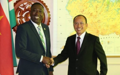 Ambassadeur Indonesië kondigt trainingen aan