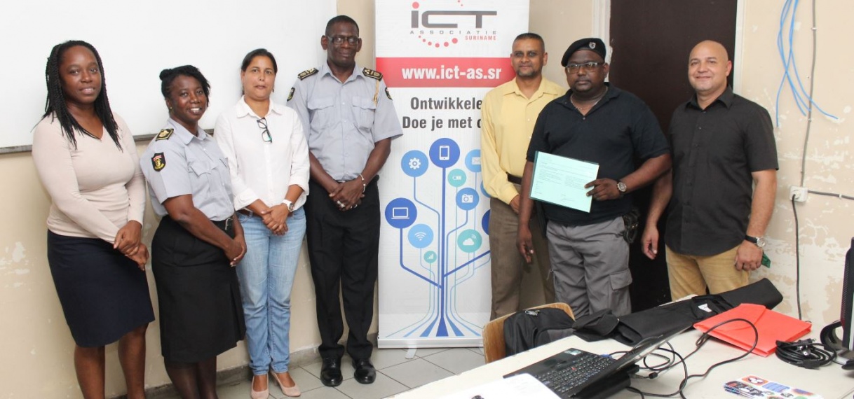 Twaalf gedetineerden PID ontvangen ICT-certificaat