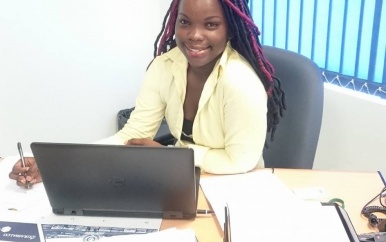 Surinaamse Zylenna, cum laude afgestudeerd in Dundee in Scotland