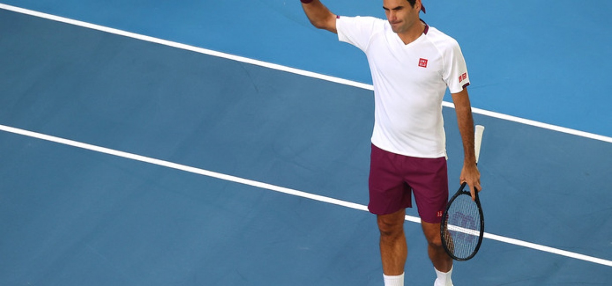 Federer overleeft zeven matchpoints in thriller tegen Sandgren