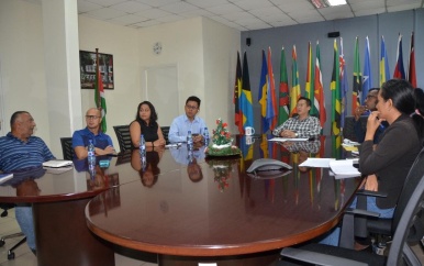 Winkeliersverenigingen geïnformeerd over Basisgoederen Plus project
