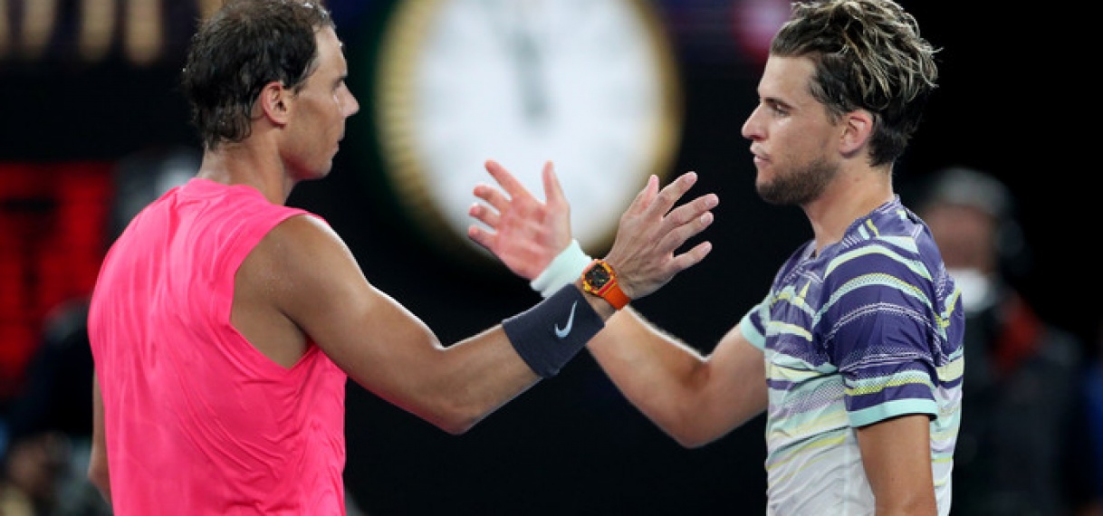 Nadal verrassend onderuit tegen Thiem in kwartfinale Australian Open.