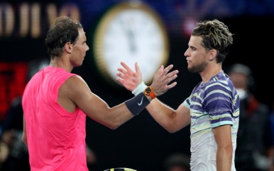 Nadal verrassend onderuit tegen Thiem in kwartfinale Australian Open.