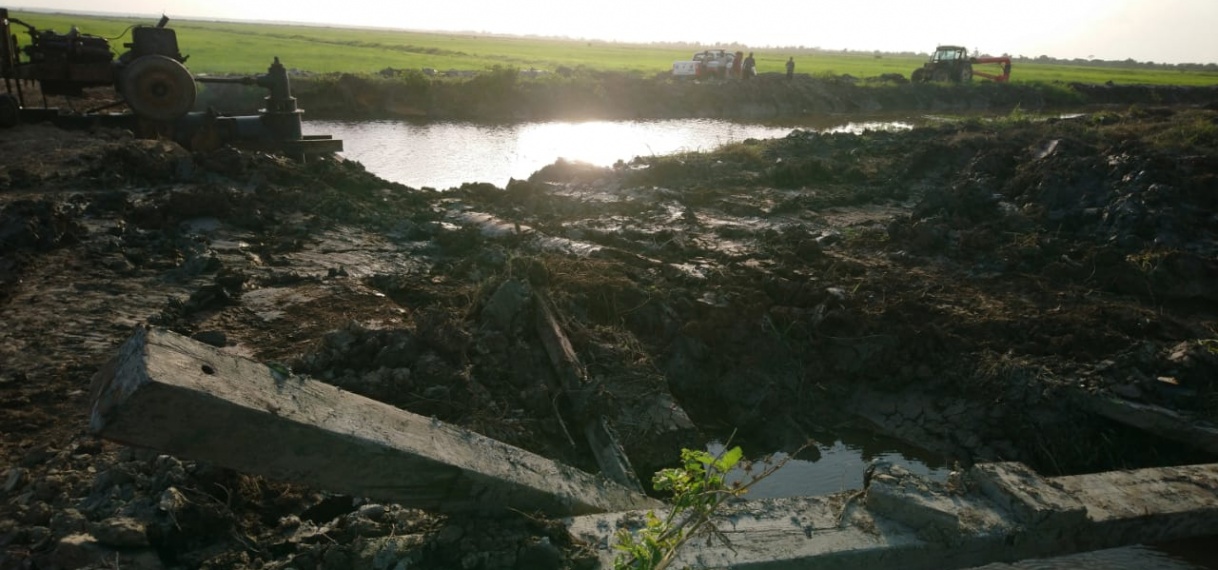 Opzettelijk vernietiging landbouw infrastructuur in het district Nickerie