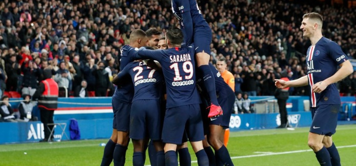 PSG laat terug knokkend Lyon toch kansloos