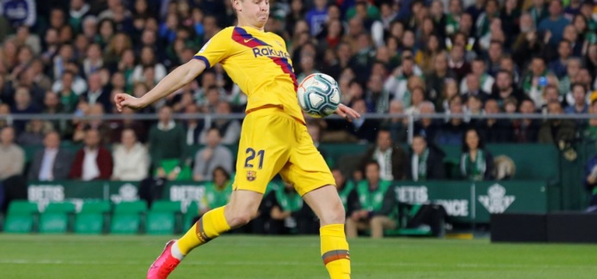 Scorende De Jong en met assists strooiende Messi leiden Barça langs Betis