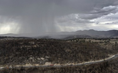 Brandweer Australië ‘extreem blij’: forse regenval blust natuurbranden