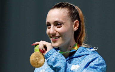 Anna Korakaki opent olympische fakkelestafette
