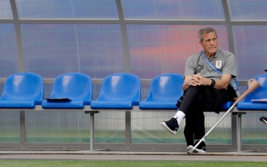 Uruguay zet bondscoach Tabárez (73) na veertien jaar aan de kant