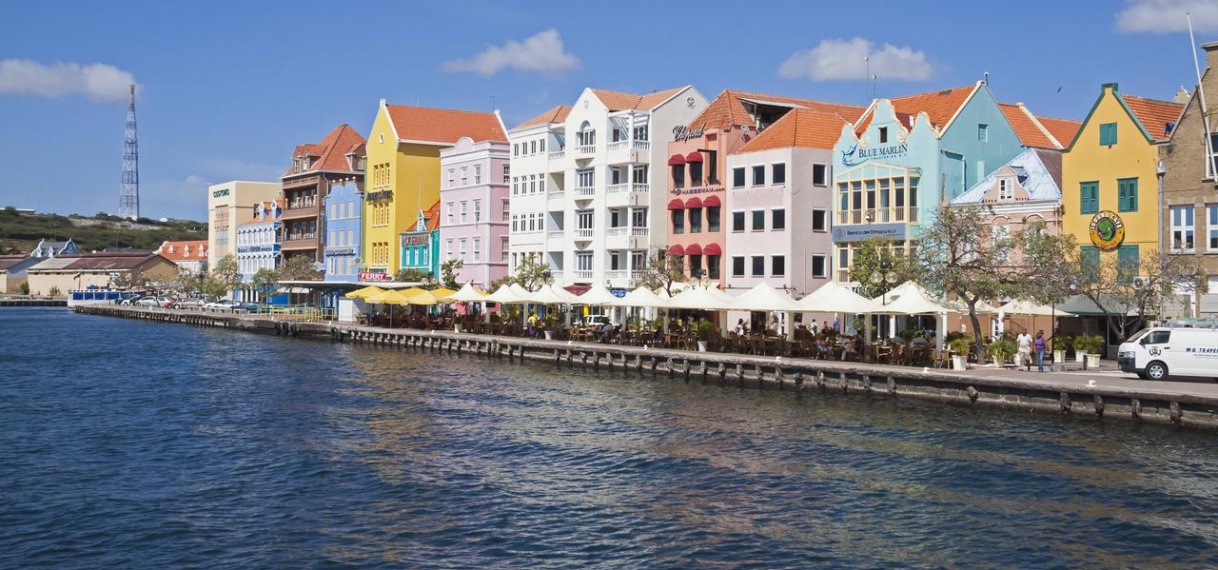 Curaçao kondigt lockdown af om coronavirus