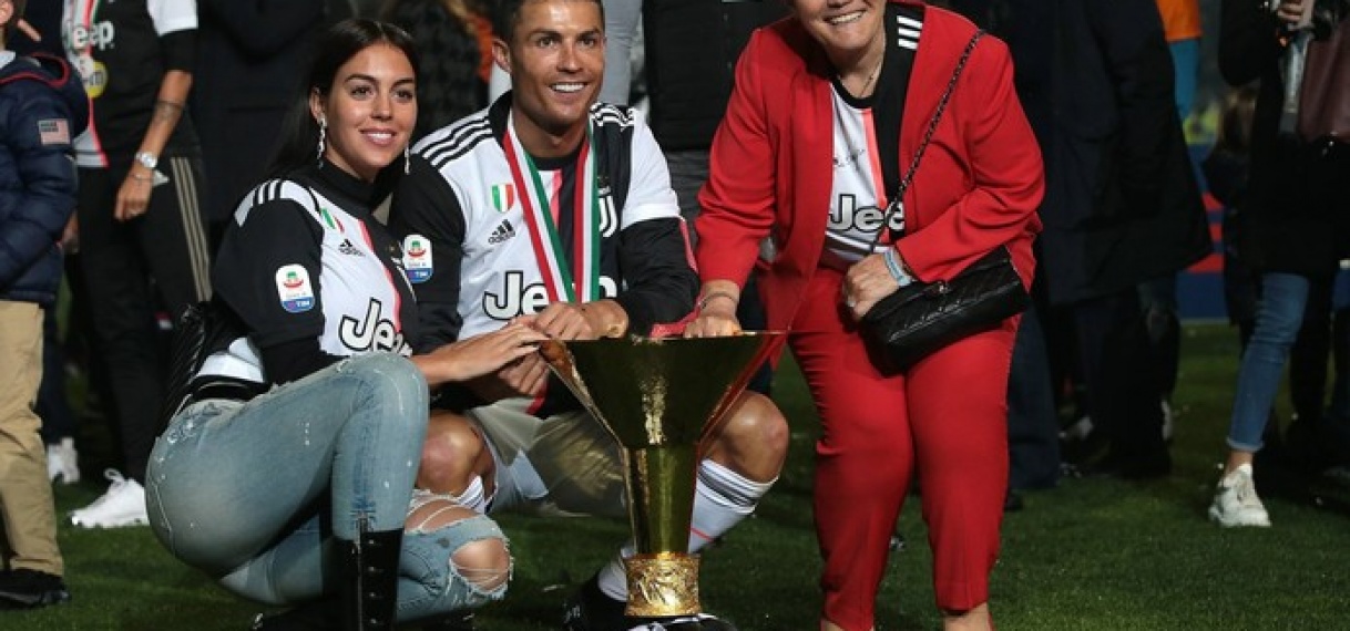 Meespelen Ronaldo in bekerwedstrijd Juventus onzeker door zieke moeder