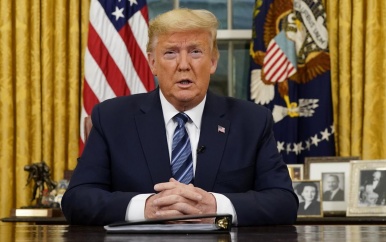 Waarom Trump sport in de VS zo snel mogelijk wil hervatten