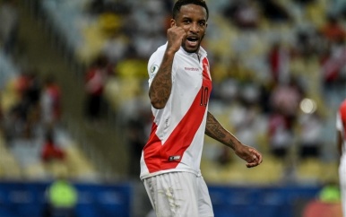Farfán woest na salarisverlaging: ‘Ze moeten van mijn geld afblijven’.