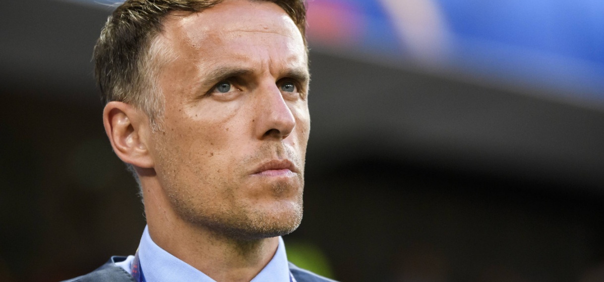 Neville stopt in 2021 als bondscoach Engelse voetbalvrouwen
