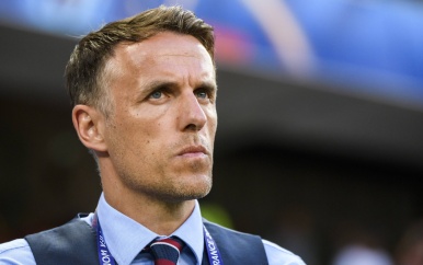 Neville stopt in 2021 als bondscoach Engelse voetbalvrouwen