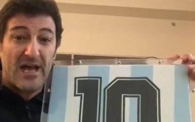 Shirt Maradona levert 55.000 euro op bij veiling voor slachtoffers corona