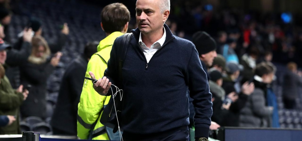 Tottenham-manager Mourinho gaat tuinieren voor het goede doel