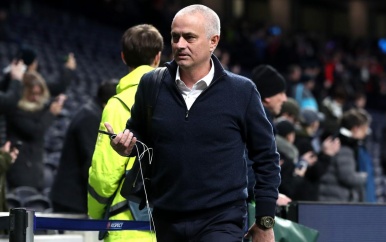Tottenham-manager Mourinho gaat tuinieren voor het goede doel