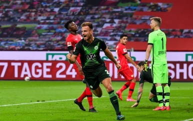 Bosz hard na nederlaag Leverkusen: ‘Op alle gebieden was het slecht’.
