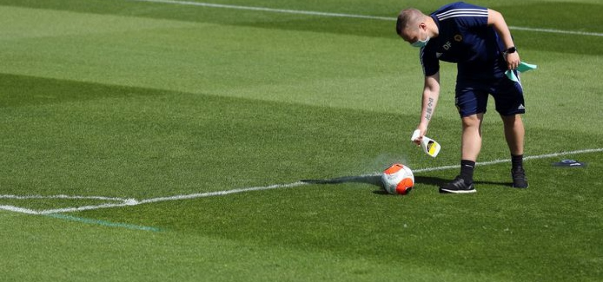 Premier League zet volgende stap: contact tijdens trainingen toegestaan.