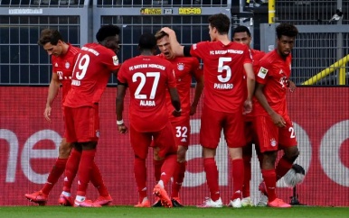 Bayern verslaat Dortmund en kan zich opmaken voor achtste titel op rij.