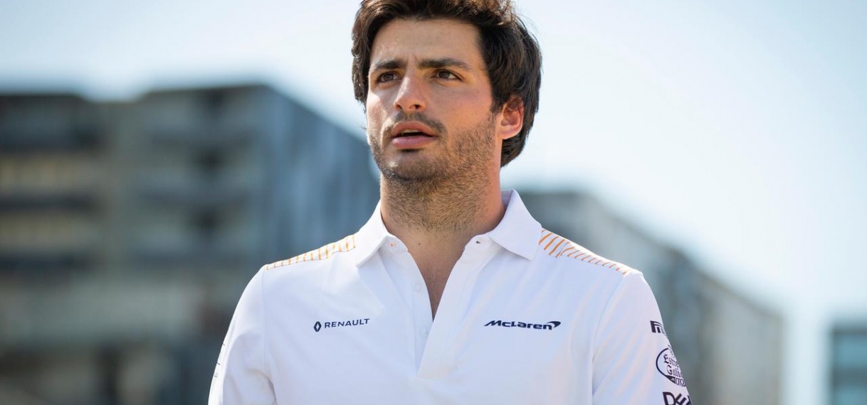 Ferrari kiest voor jongste duo in 50 jaar: ‘Met Sainz en Leclerc weer naar de top’