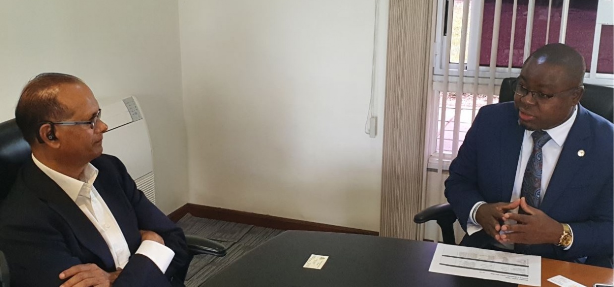 Consul-Generaal Haïti brengt bezoek aan minister Parmessar