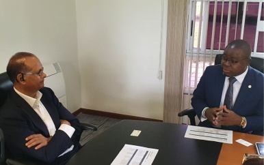 Consul-Generaal Haïti brengt bezoek aan minister Parmessar