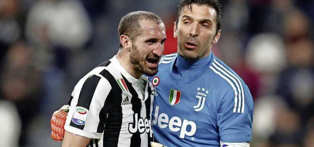 Juventus-iconen Buffon en Chiellini ook volgend jaar ploeggenoten van De Ligt