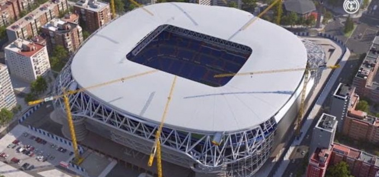 Ondergrondse koninklijke behandeling voor grasmat in nieuw Bernabeu