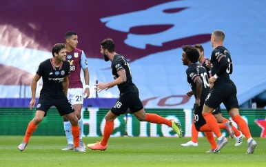 Chelsea komt achterstand te boven en boekt belangrijke zege op Aston Villa.