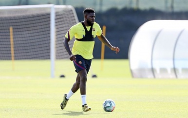 Umtiti traint mee bij eerste groepssessie Barça.