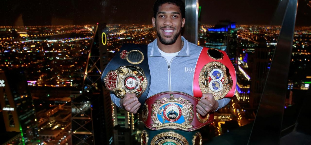 Boksers Joshua en Fury akkoord over langverwachte dubbele confrontati