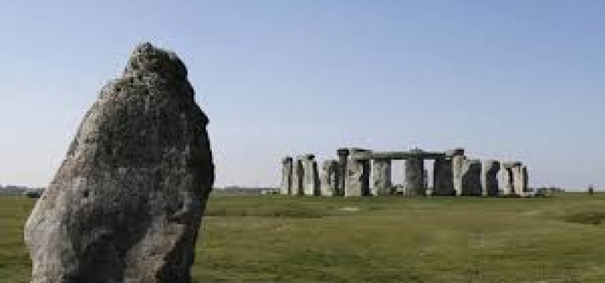 ‘Unieke’ nieuwe archeologische vondst van schachten nabij Stonehenge