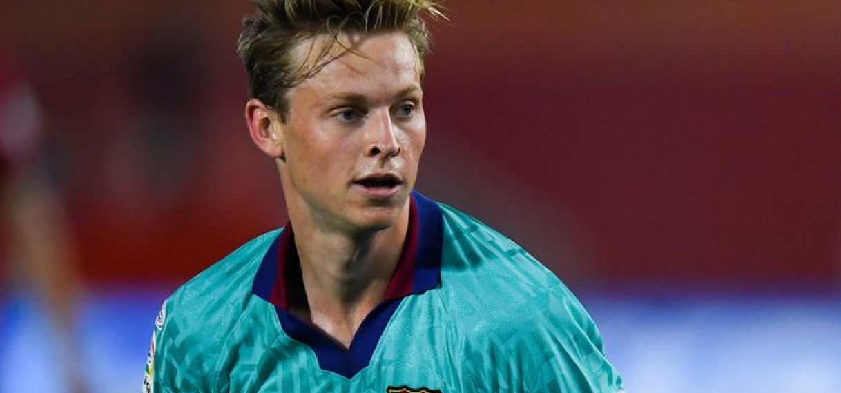 Aangeslagen Frenkie de Jong vroeg zelf om wissel bij Barça