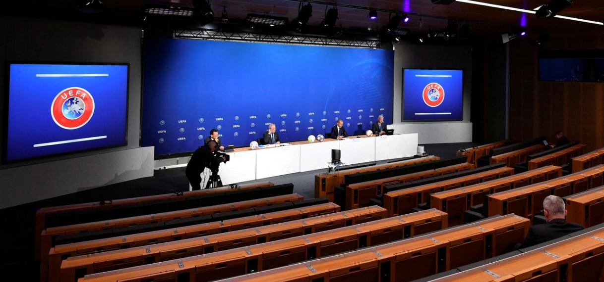 UEFA adviseert bonden 5 oktober aan te houden als transferdeadline