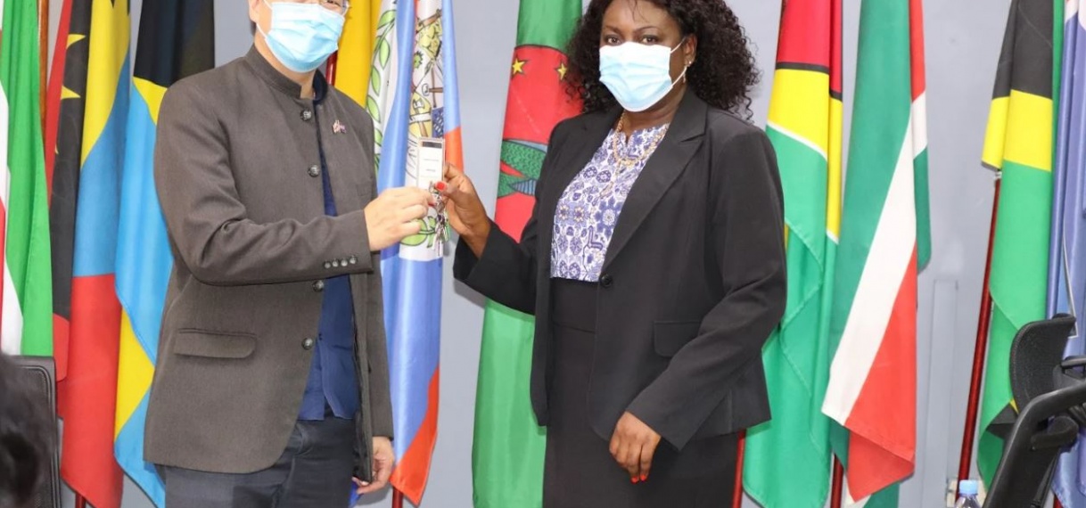 Minister Walden wil bestaanszekerheid voor elke Surinamer
