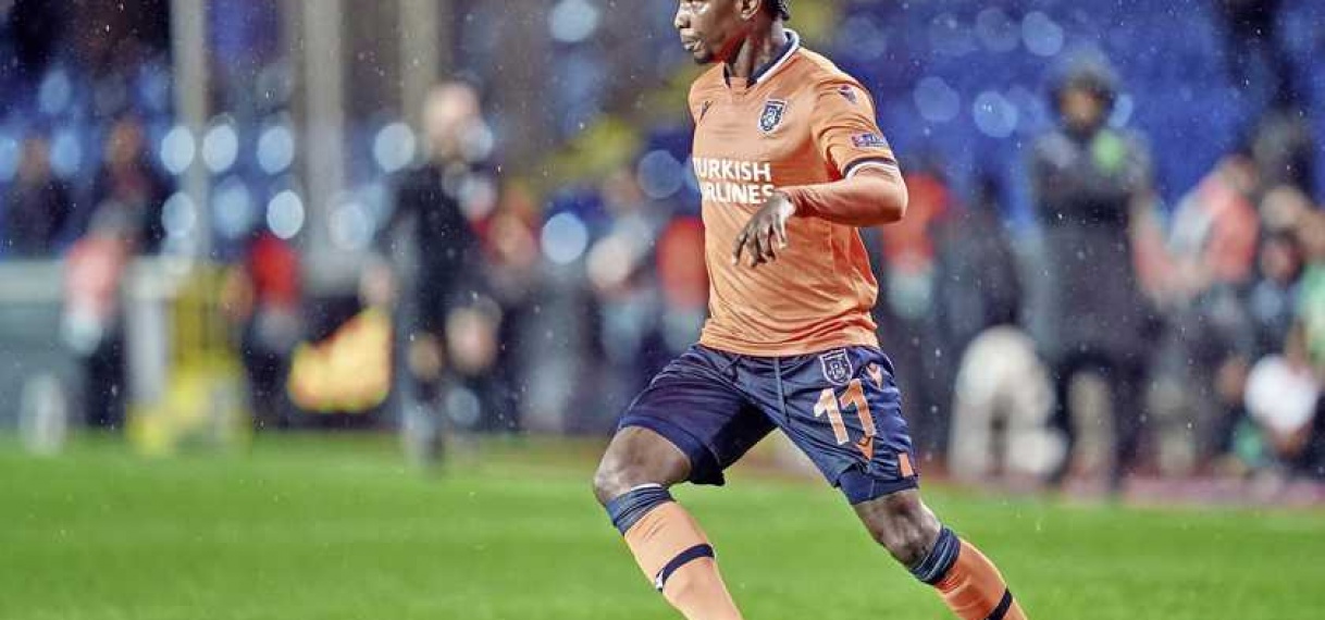Treffer Eljero Elia helpt Basaksehir nog niet aan Turkse titel.