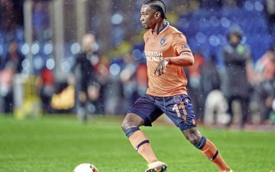 Treffer Eljero Elia helpt Basaksehir nog niet aan Turkse titel.